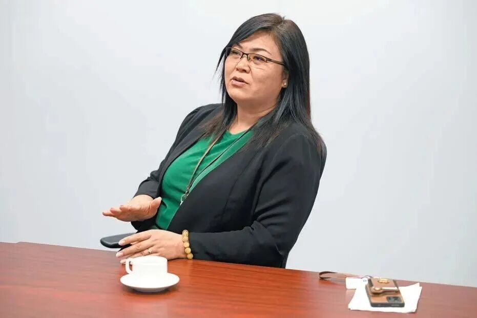 香港女子报警称半岁女儿被“说普通话的人”拐走震惊全港，真相披露：女婴断气后被丢进垃圾桶，警方翻遍8000吨垃圾寻找尸体，女子被判5年