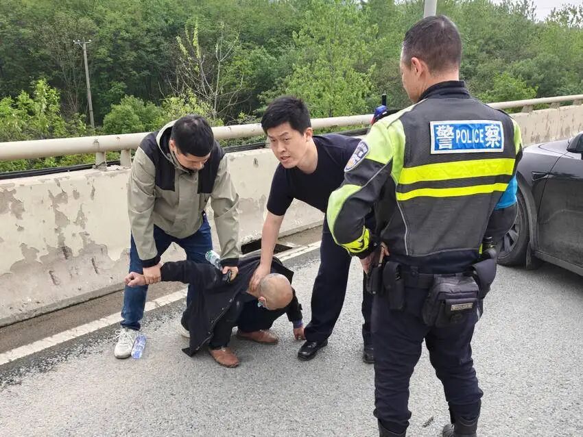 民警一句“缘分”把惯犯送进去了 民警一句“缘分”把惯犯送进去了