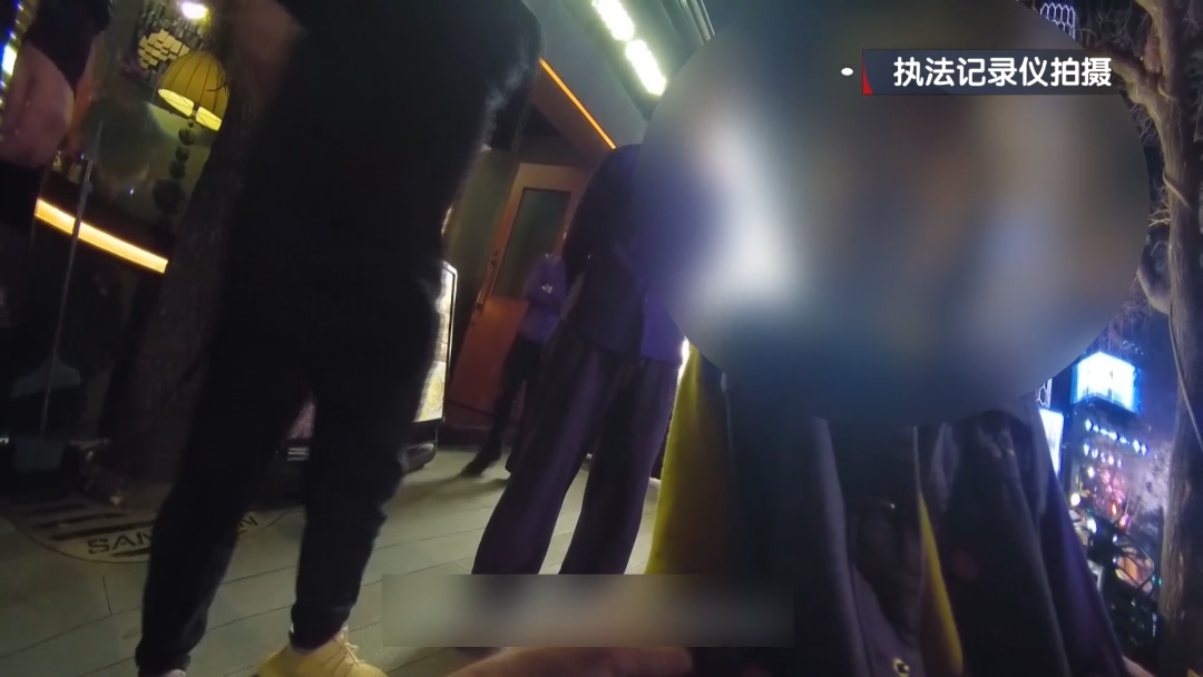 4岁小女孩赌气走失 北京警察紧急查找！