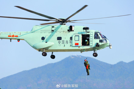 战鹰砺翅海天间！海军航空兵某团飞行训练