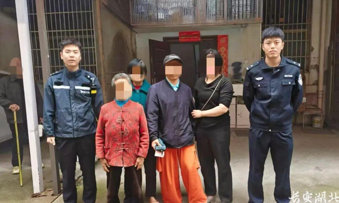 30万元财物误当垃圾丢弃 湖北咸安民警连夜追踪悉数追回