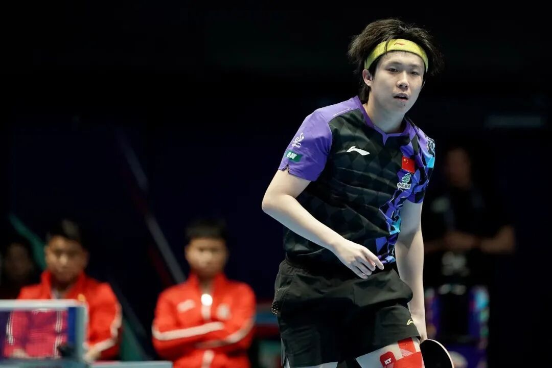 国乒男团3-1战胜法国队晋级世乒赛决赛 王楚钦2分 梁靖崑上演大逆转
