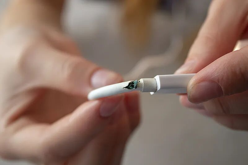 边充电边玩手机有多危险？这些知识一定要掌握→