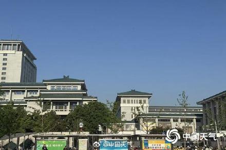 33℃！北京今天最高气温将创今年来新高 北风较大阵风六级左右