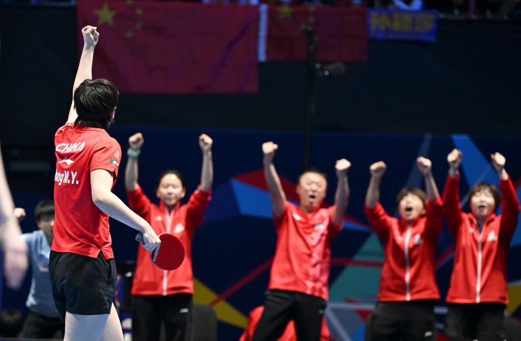 中国队逆转日本队第24次夺得世乒赛女团冠军