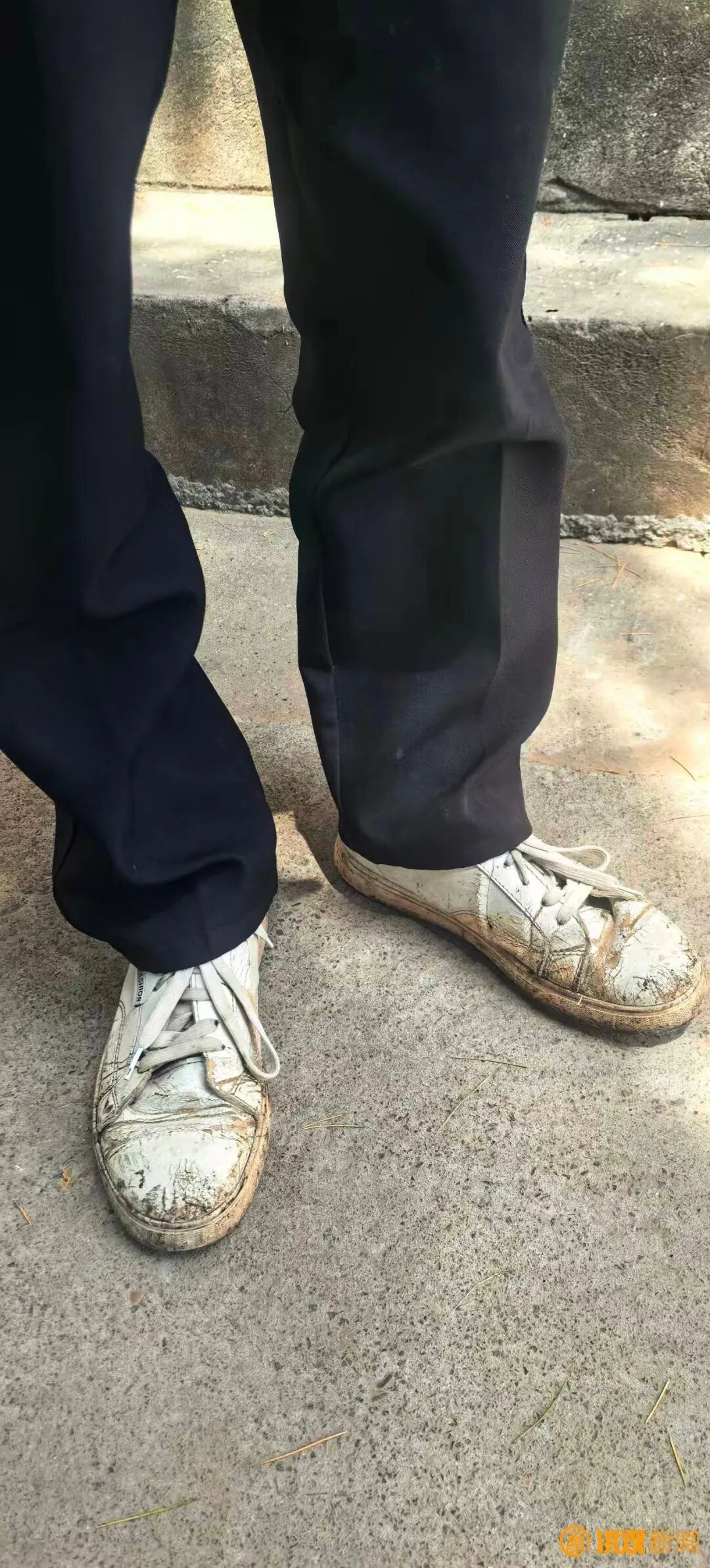 他一件衣服穿了十多年 却为乡村教育捐款十余万元