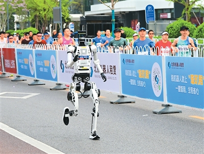 人形机器人未来比拼的是什么？专家解读
