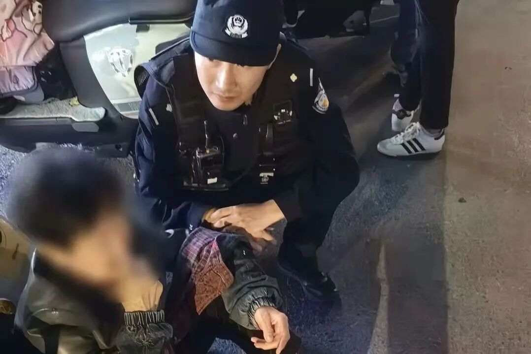 “苏J0432警，我记住了”