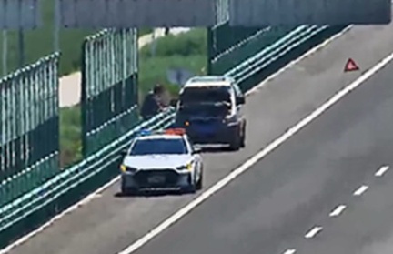 余警官，你被网友表扬了！