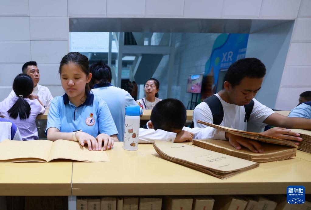 天津图书馆视障读者服务区焕新开放