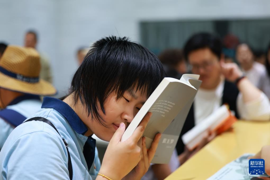 天津图书馆视障读者服务区焕新开放