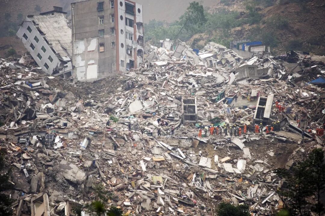 汶川大地震中被埋72小时的女孩,如今怎么样了? 汶川大地震中被埋72小时的女孩,如今怎么样了?