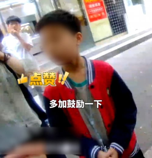 小善举，大正义！小学生上了趟厕所，转而就报了个警