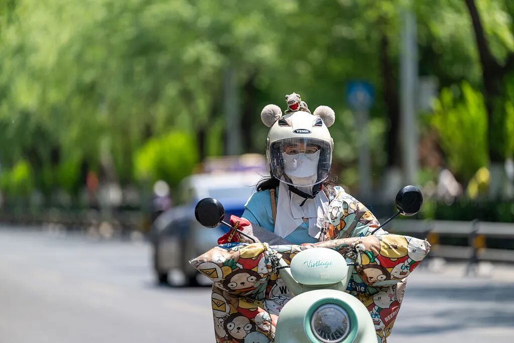 多地将现今年首个高温,最高达37℃以上!这些地方有强降水,注意防范→ 多地将现今年首个高温,最高达37℃以上!这些地方有强降水,注意防范→