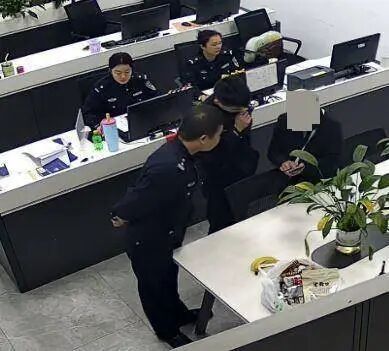 洪山民警紧急止付保住百万养老钱 洪山民警紧急止付保住百万养老钱