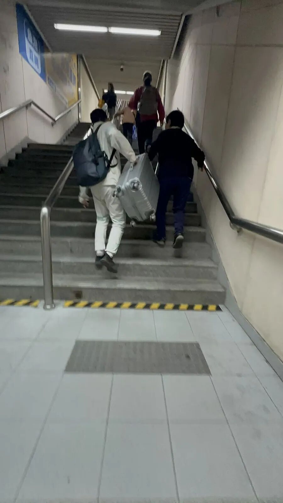上海多个地铁站存在相同问题！市民无奈：太累太辛苦，每次都是对体力的极大考验……