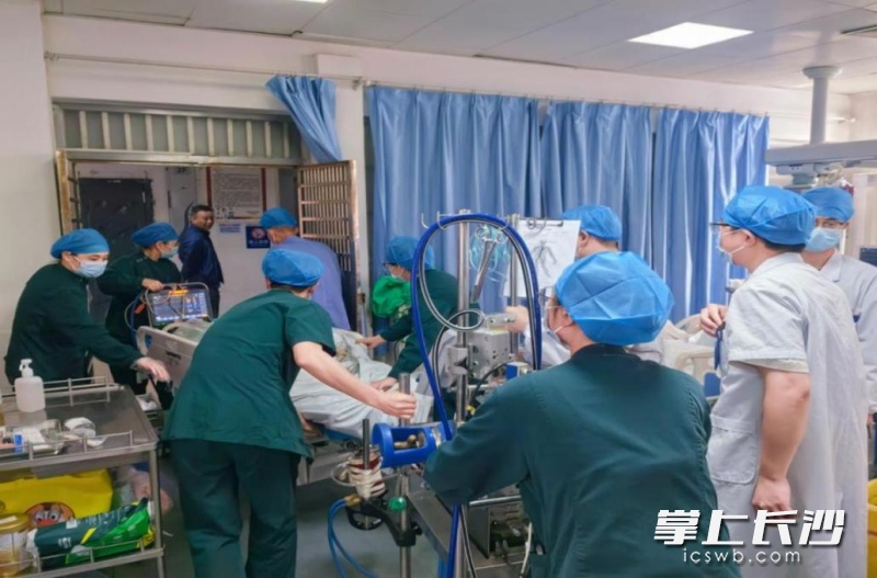 长沙37岁女子晚餐后突发晕厥,确诊心肌梗死,医生:这些习惯很多年轻人有 长沙37岁女子晚餐后突发晕厥,确诊心肌梗死,医生:这些习惯很多年轻人有