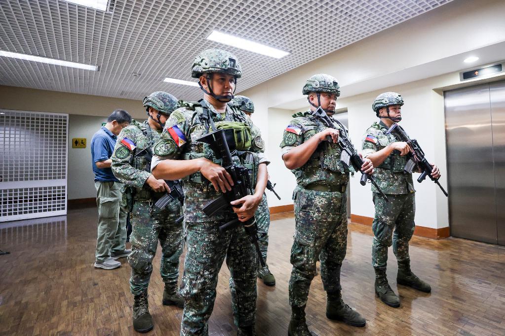 菲律宾参议院枪击事件嫌疑人被捕 总统召集紧急会议