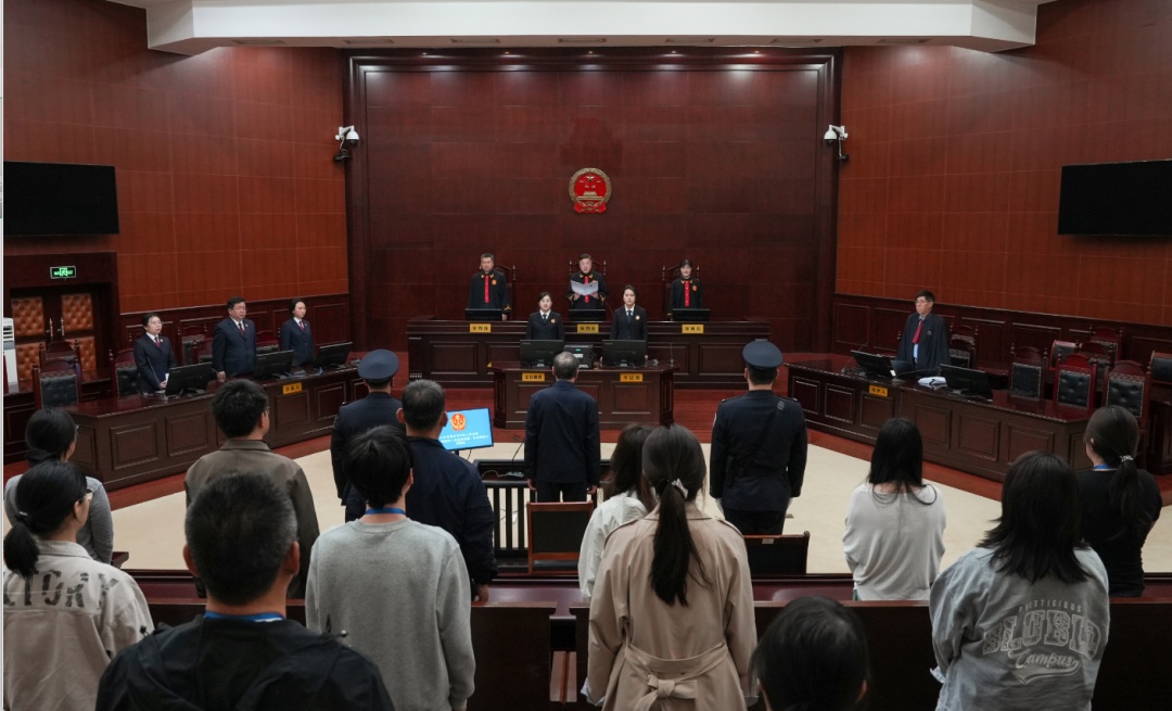 青岛市原副市长吴经建,受贿、利用影响力受贿一案一审宣判 青岛市原副市长吴经建,受贿、利用影响力受贿一案一审宣判