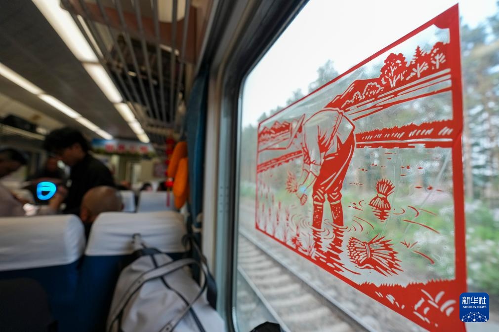 黑龙江：“插秧客”搭乘专列奔赴沃土逐农忙