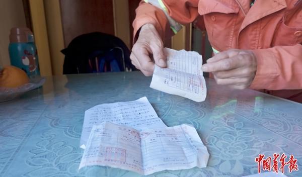 六旬环卫工11次跳海救人：自学心肺复苏 报酬分文不取