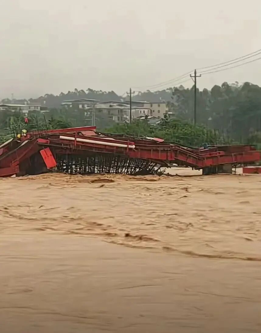 广东松源一在建桥梁疑因暴雨垮塌 广东松源一在建桥梁疑因暴雨垮塌
