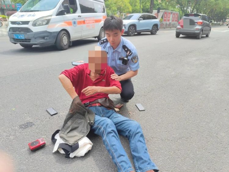 0秒出警!报警电话还没打完,民警已到现场 0秒出警!报警电话还没打完,民警已到现场