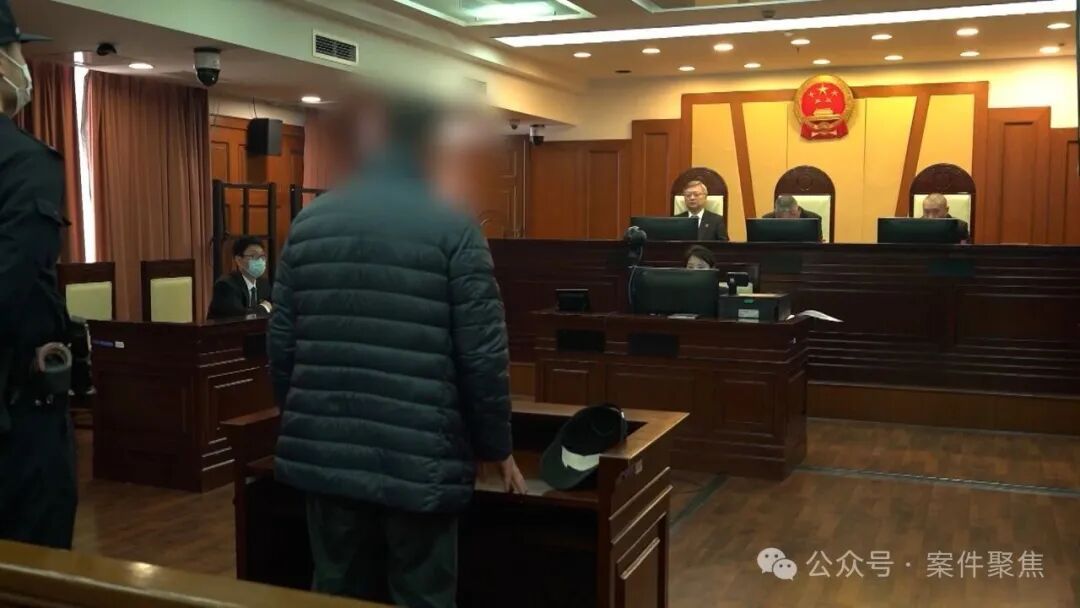 “按这个速度要还154年！”上海爷叔独吞千万征收款，面对法官还嘴硬......
