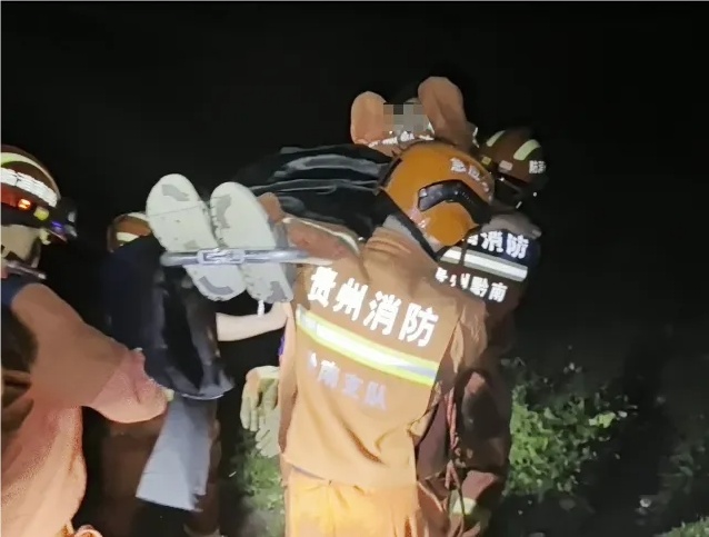他前往螺蛳壳“禁地”深处后,躺在地下无法动弹!景区这个区域千万别去 他前往螺蛳壳“禁地”深处后,躺在地下无法动弹!景区这个区域千万别去