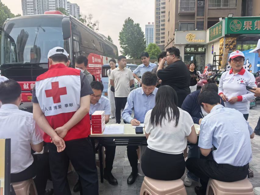 “我要去救一个素未谋面的小宝宝”，安徽一烧烤摊主带动多人加入中华骨髓库