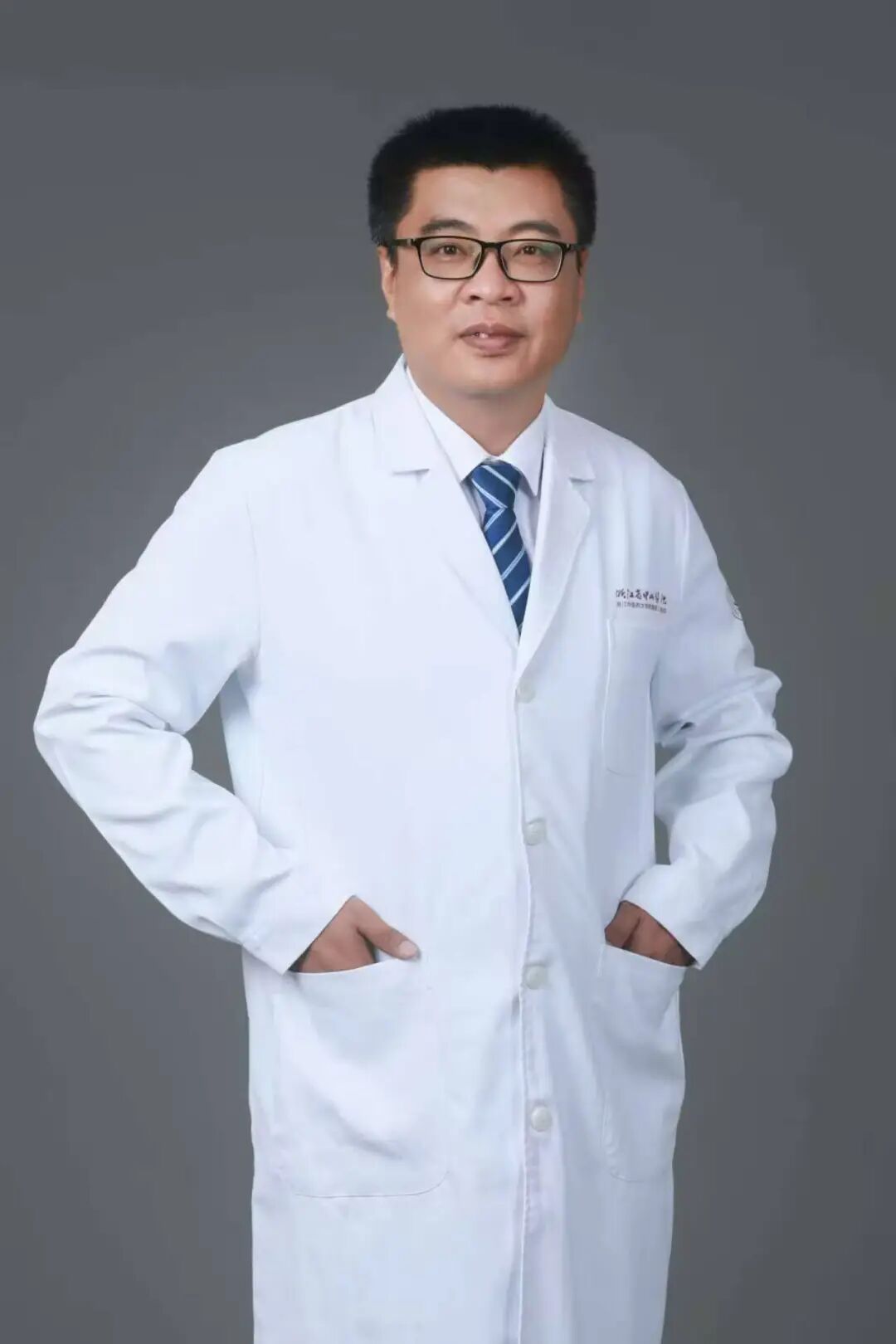 15岁就得吃安眠药?优等生受挫,网络成瘾—— 15岁就得吃安眠药?优等生受挫,网络成瘾——