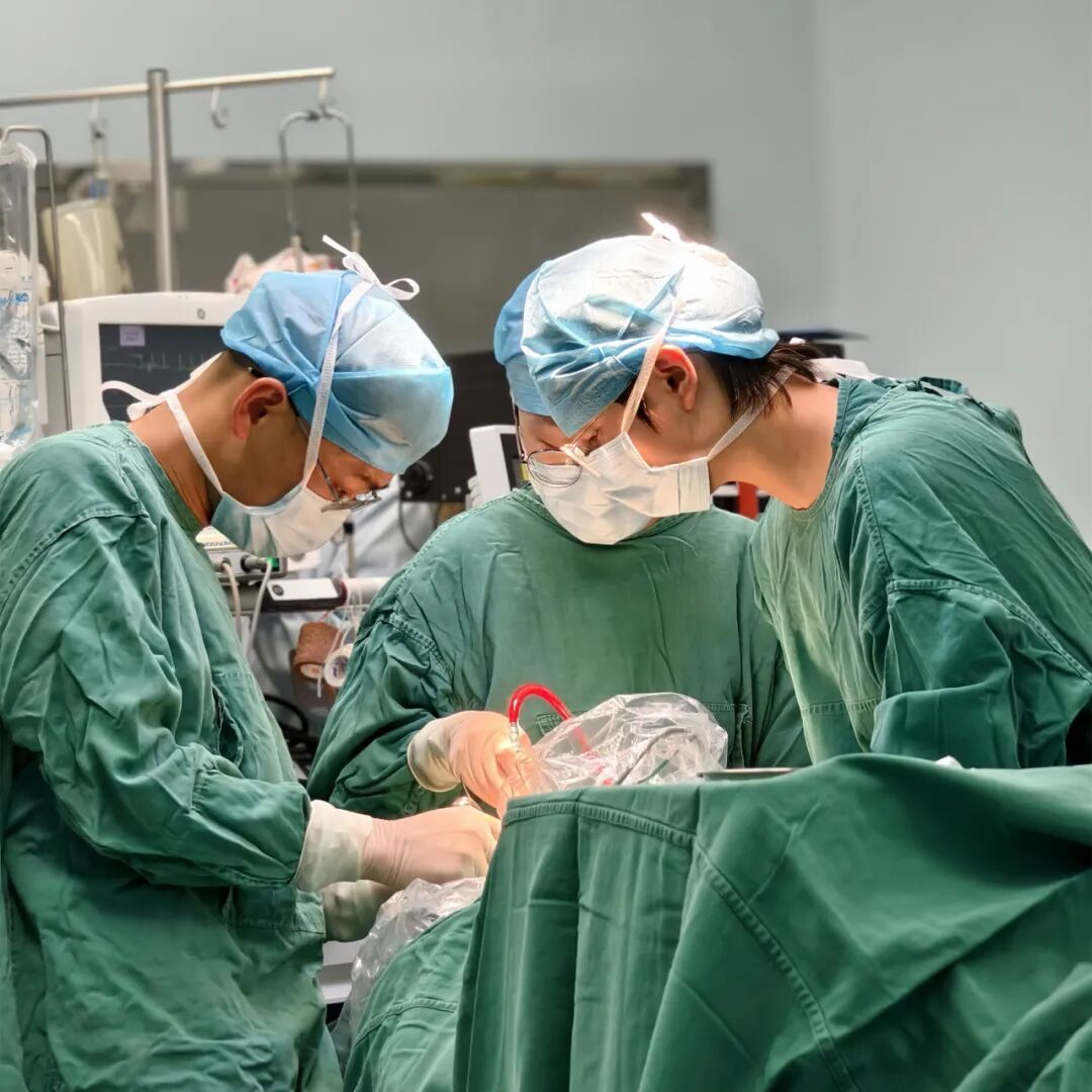 杭州57岁男子鼻塞半年,一直当鼻炎治,检查竟发现鼻腔里藏着一颗智齿 杭州57岁男子鼻塞半年,一直当鼻炎治,检查竟发现鼻腔里藏着一颗智齿