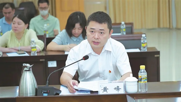 “他救了人，一群人又救了他！”男子救下落水儿童后心脏骤停，妻子发声