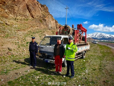 男子无证驾驶报废车上路被查