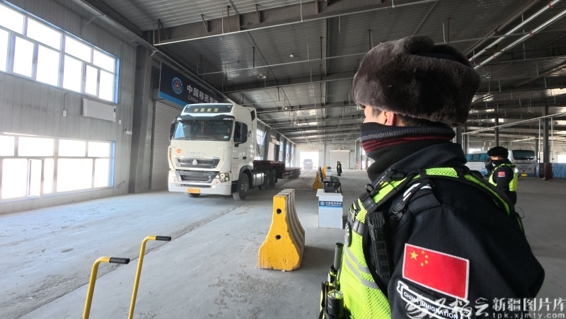卡拉苏口岸客货流量双增长 卡拉苏口岸客货流量双增长