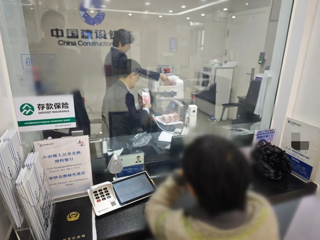 身处杭州、深圳两地的“表姐妹”的男朋友是同一人?警方:骗子扮演两个角色两头行骗 身处杭州、深圳两地的“表姐妹”的男朋友是同一人?警方:骗子扮演两个角色两头行骗