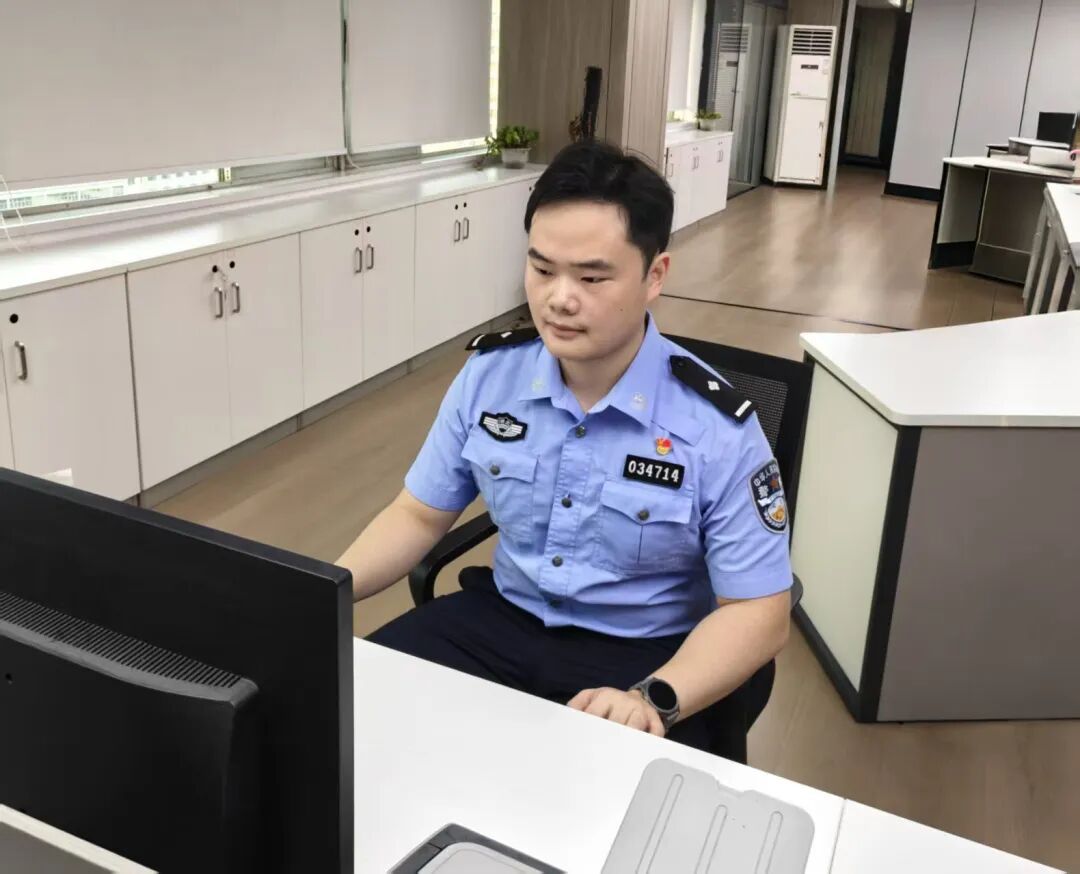 独居老人误成“卡农” “00后”民警破案之后暖心