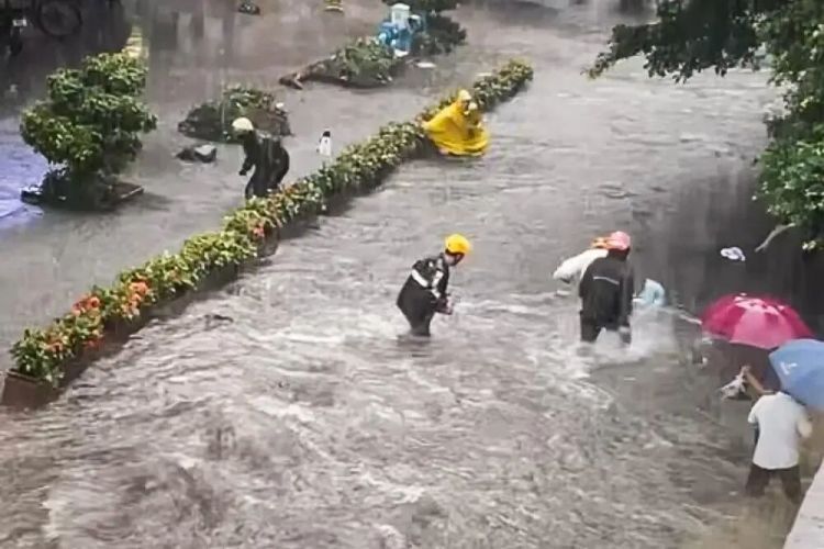 广州暴雨救人的第3名外卖小哥找到了，是一名退役军人！多部门慰问表彰3名骑手
