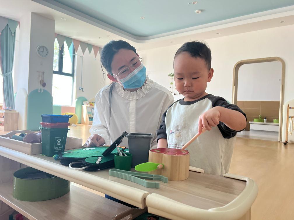 为化解“带娃焦虑”这里把普惠托育办到群众家门口