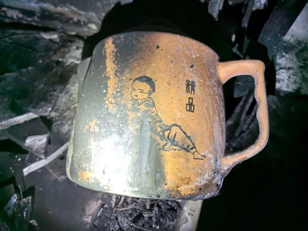 不看说明书全靠“我觉得”，竟把家烧了！