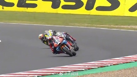 “张雪机车”WSBK捷克站再夺冠 斩获赛季第五冠 “张雪机车”WSBK捷克站再夺冠 斩获赛季第五冠