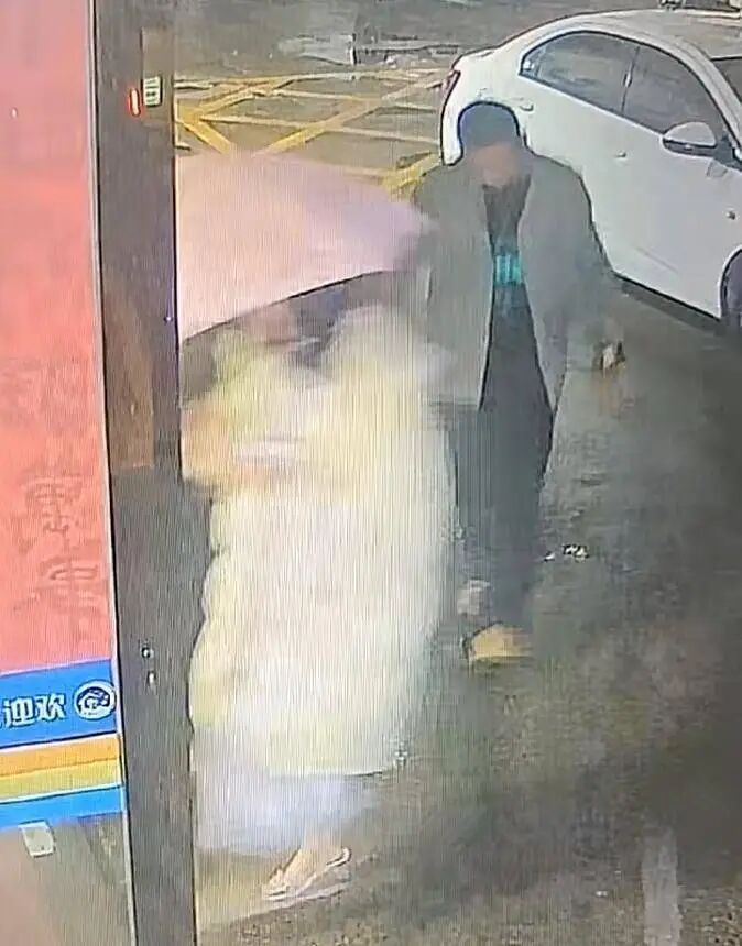 男子分饰两角扮演“领导”,称工作手机需自费,警方:假! 男子分饰两角扮演“领导”,称工作手机需自费,警方:假!