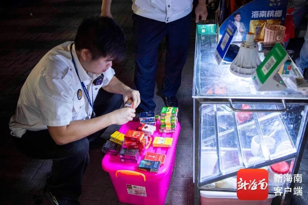 海口11家摊位被查获涉假香烟540包,售价不比真烟便宜…… 海口11家摊位被查获涉假香烟540包,售价不比真烟便宜……