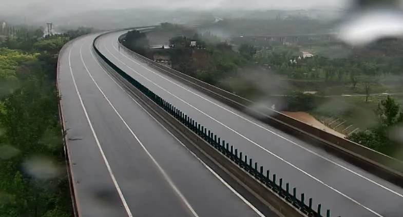 强降水+雷暴大风！河南继续发布暴雨蓝色预警，多条高速路段有管制→