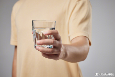 每天应喝多少水? 每天应喝多少水?