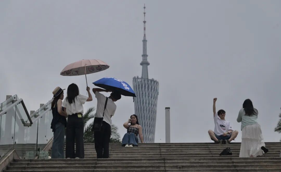 今起三天,广州仍有暴雨!周末将升温至34℃ 今起三天,广州仍有暴雨!周末将升温至34℃