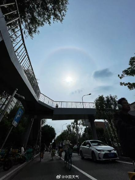 日晕又来了！抓紧抬头看