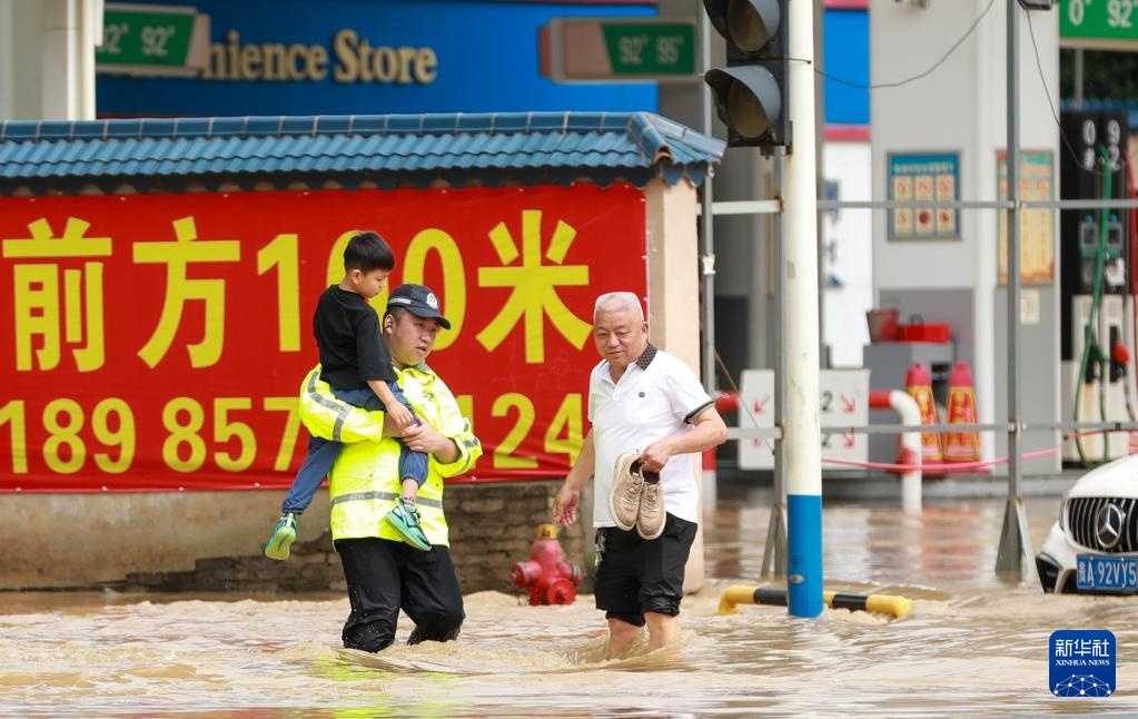 贵州都匀遭遇特大暴雨 贵州都匀遭遇特大暴雨