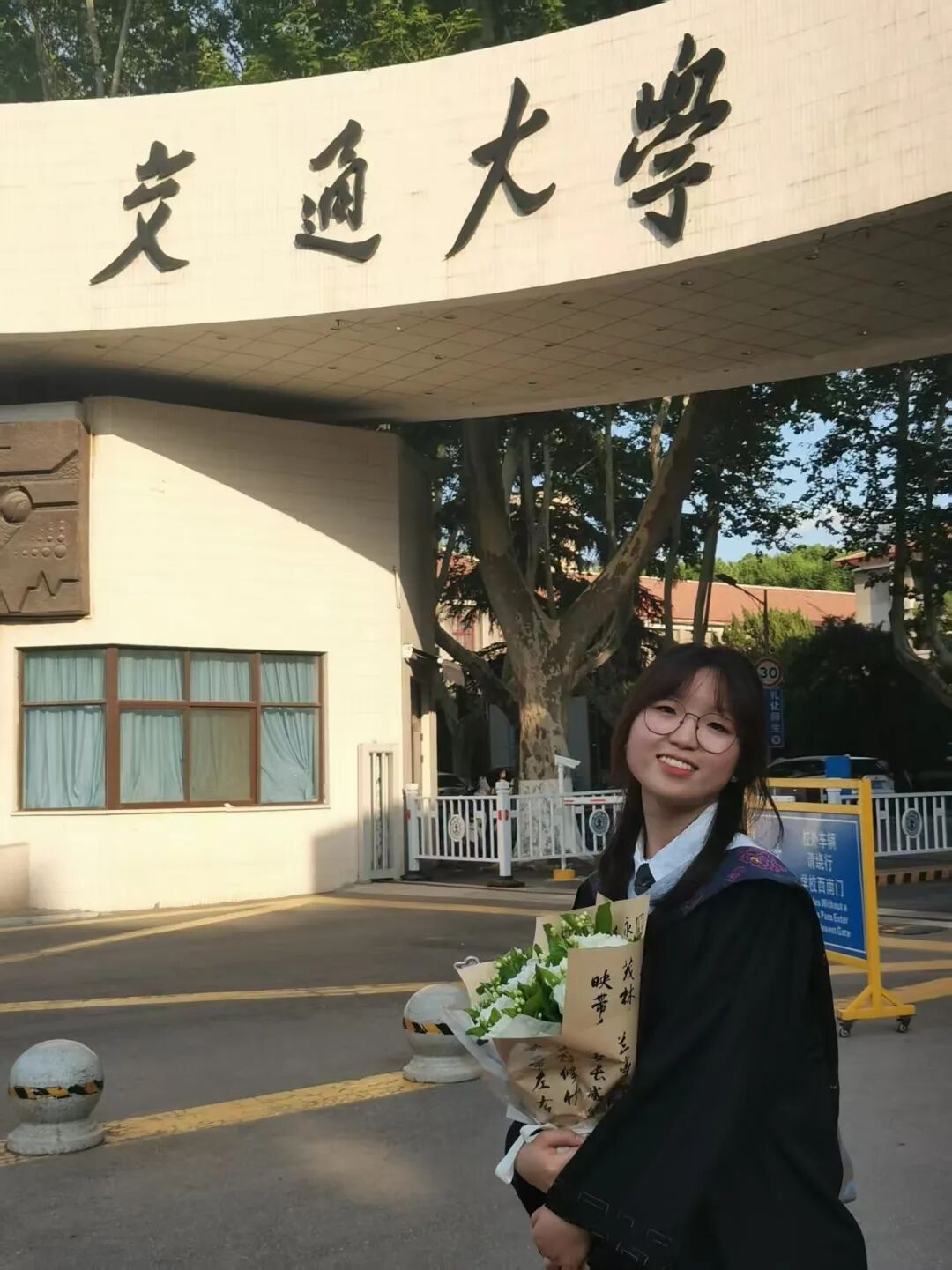 东方明珠也有“小时候”？一大波对比照刷屏！网友：时间过得太快