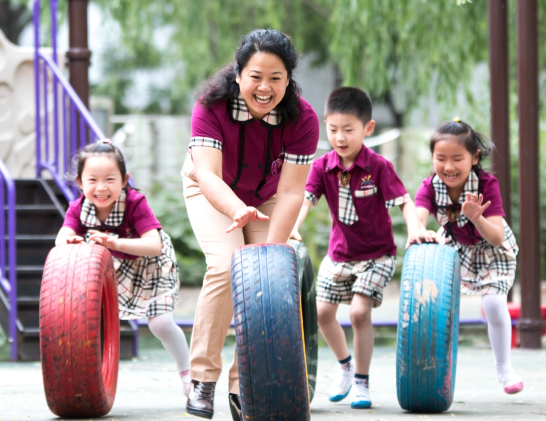 从“职业”到“志业”,她用35年把幼教做成一生信仰 从“职业”到“志业”,她用35年把幼教做成一生信仰